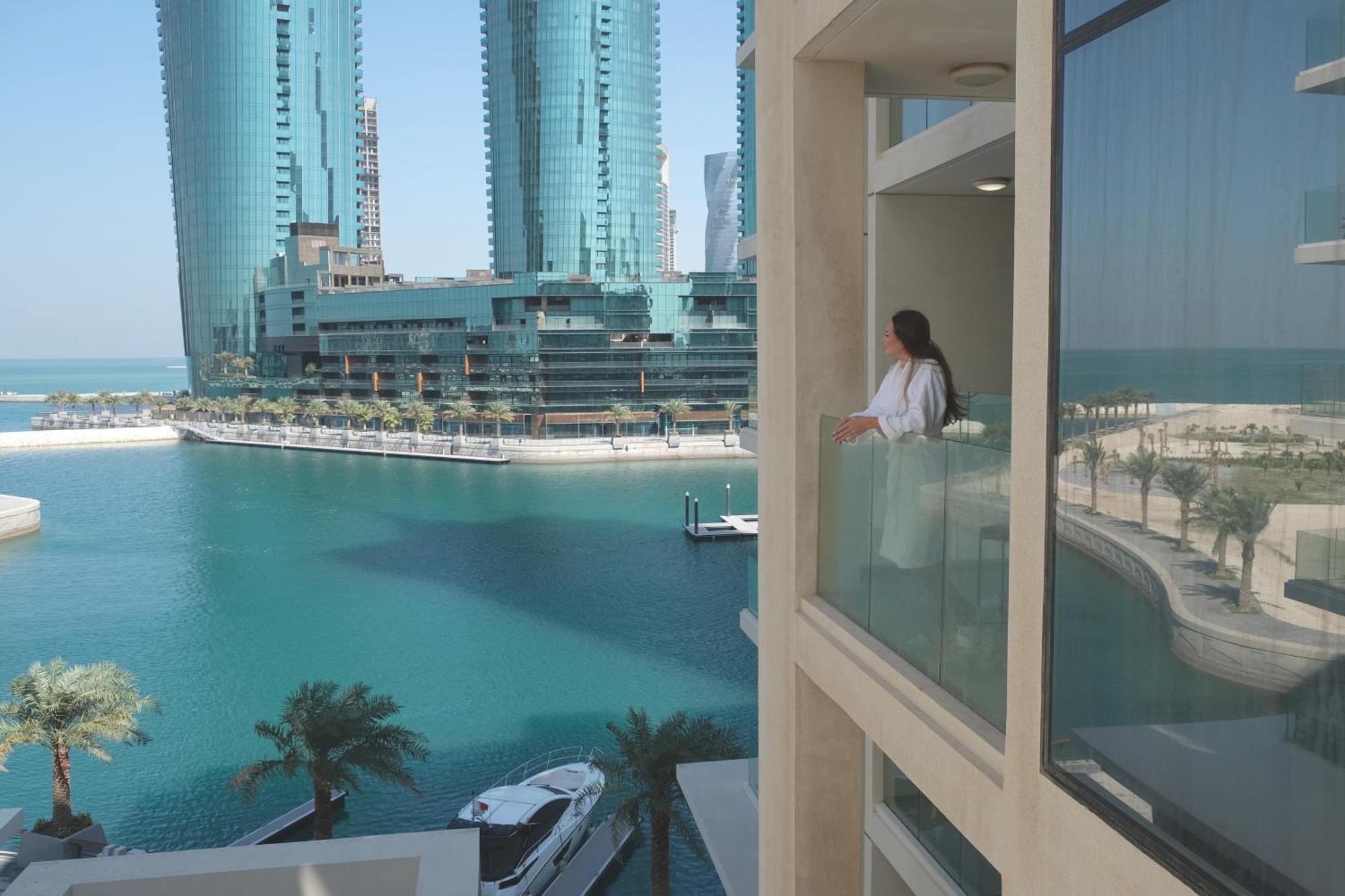 Hotel Charthouse Bahrain Manama Zewnętrze zdjęcie View of the Marina from a hotel
